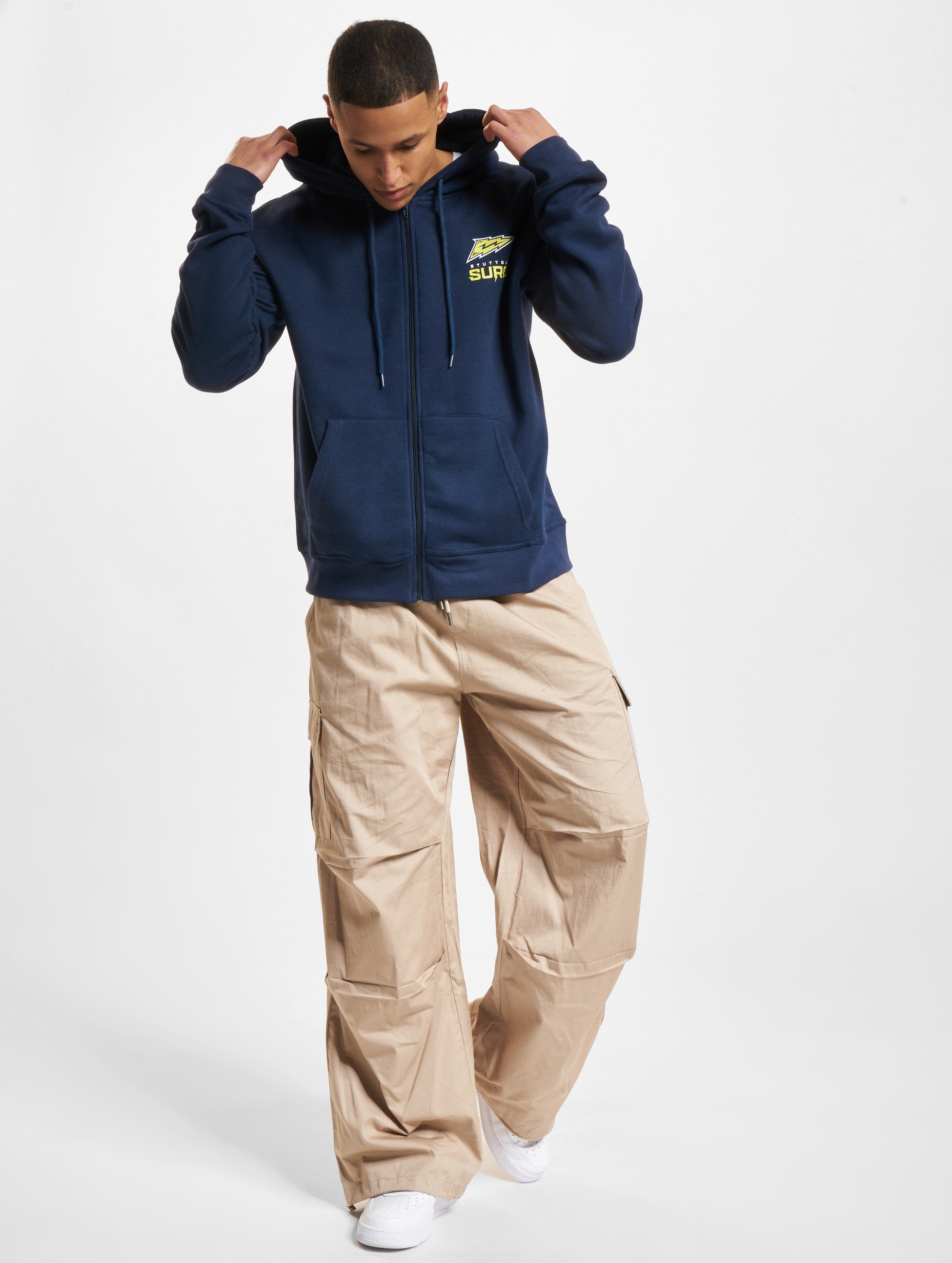 Stuttgart Surge Zipper