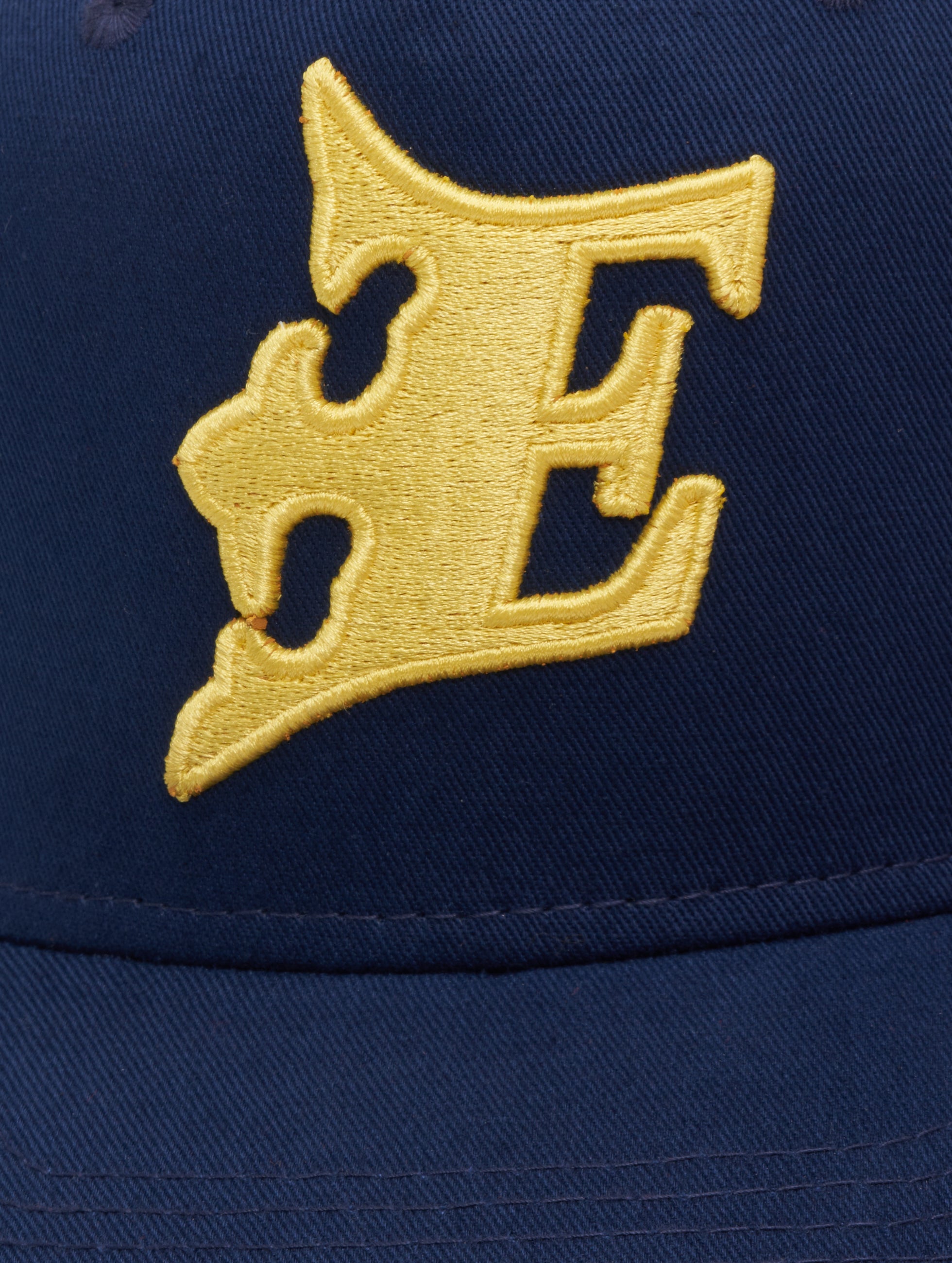 Fehervar Enthroners Classic Trucker Cap